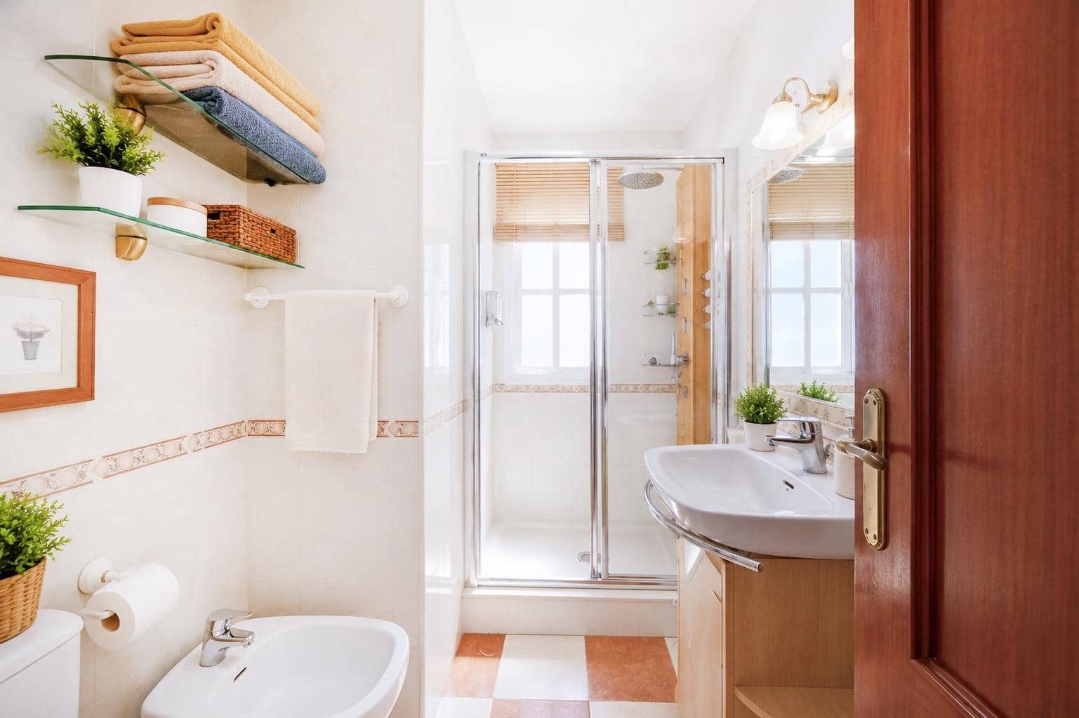 3 bedroom Villa for sale in Chiclana de la Frontera with pool garage - € 399,900 (Ref: 9851961)