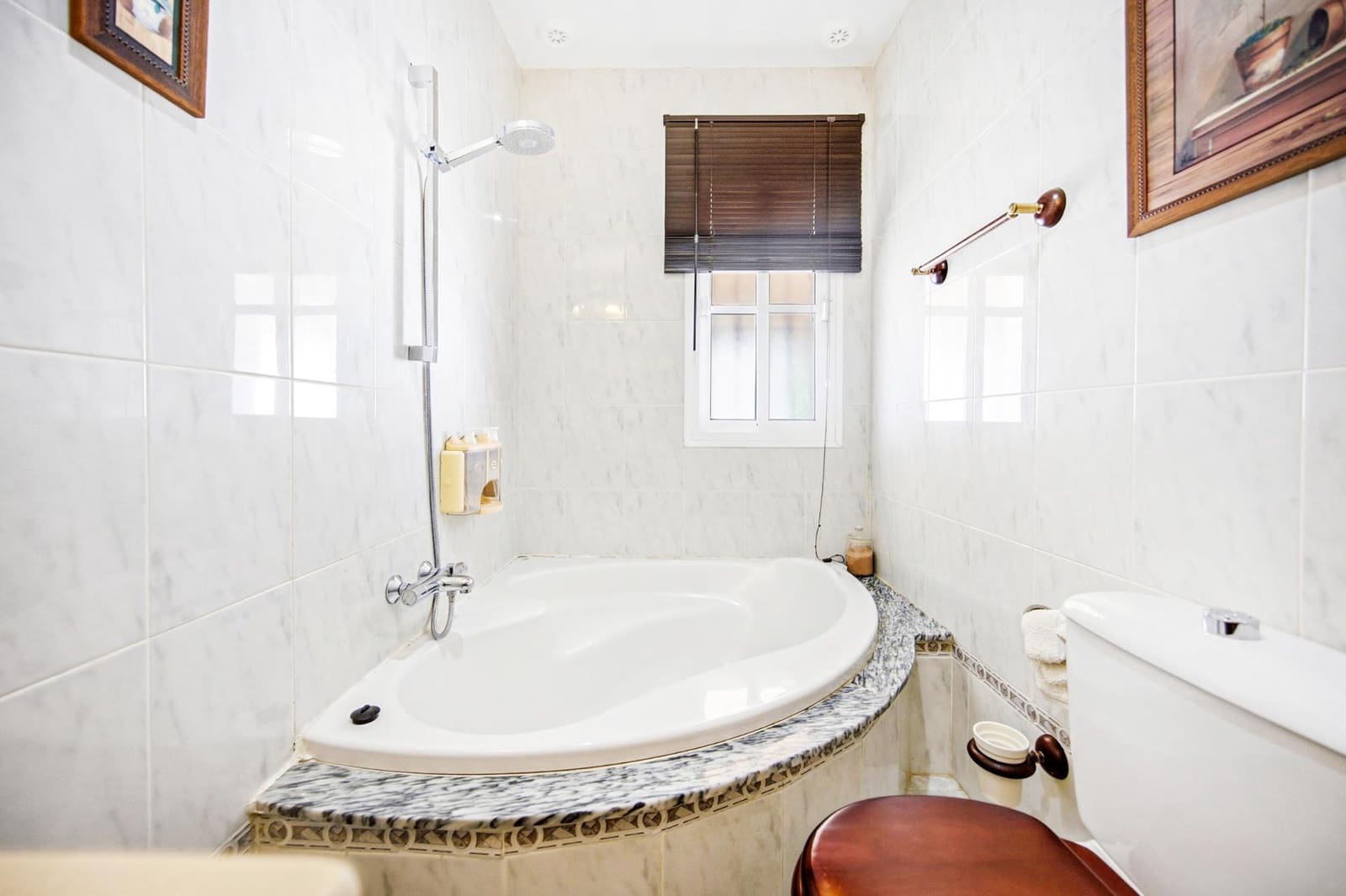 3 bedroom Villa for sale in Chiclana de la Frontera with pool garage - € 399,900 (Ref: 9851961)