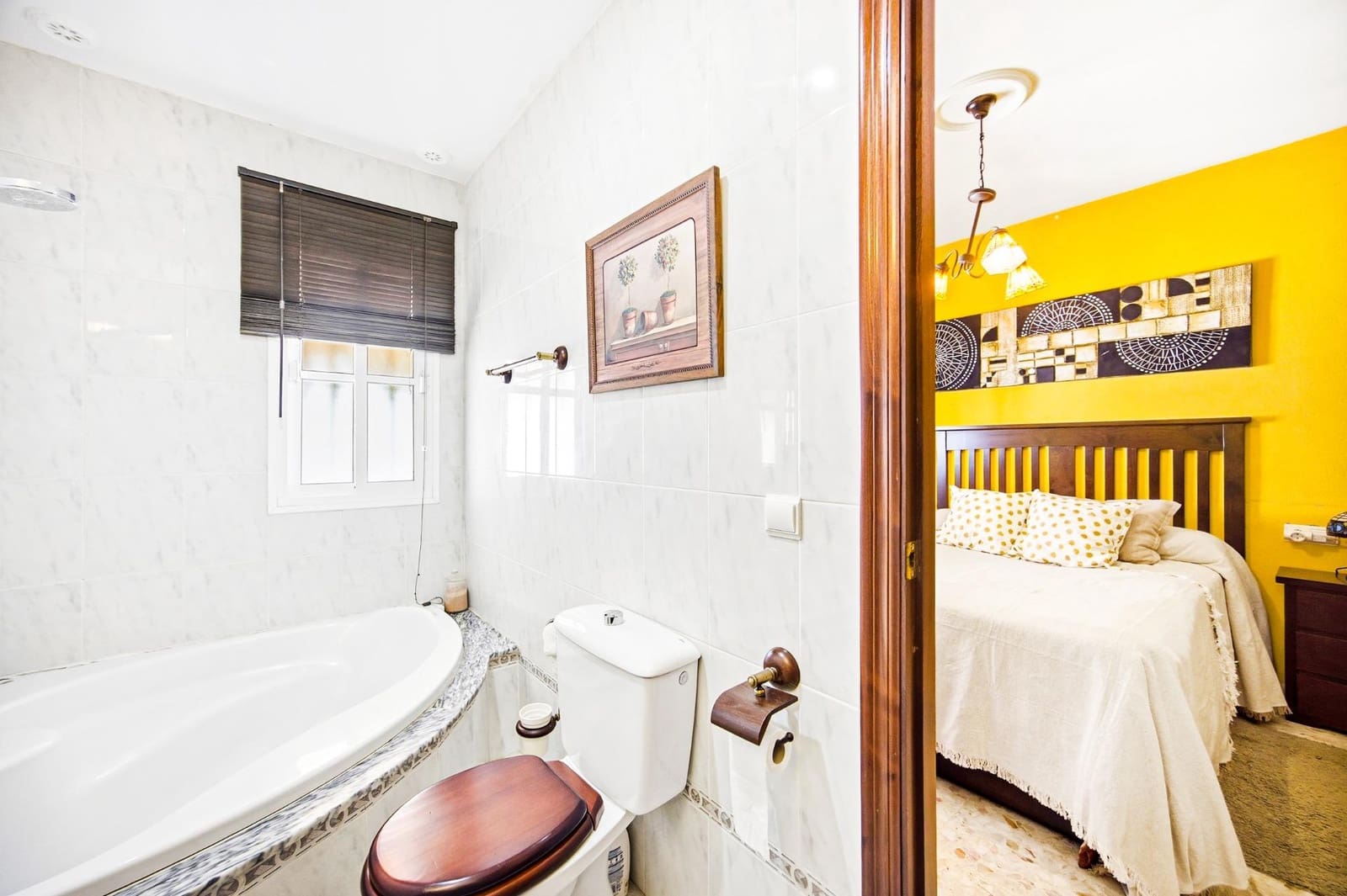 3 bedroom Villa for sale in Chiclana de la Frontera with pool garage - € 399,900 (Ref: 9851961)