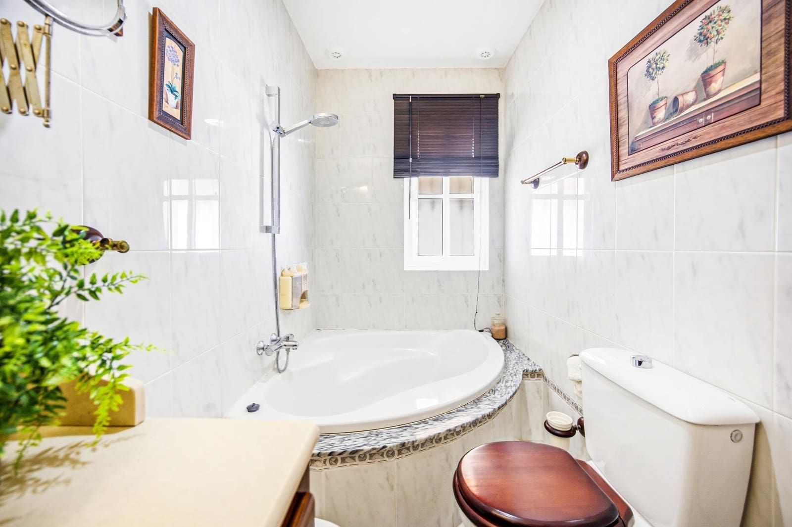 3 bedroom Villa for sale in Chiclana de la Frontera with pool garage - € 399,900 (Ref: 9851961)