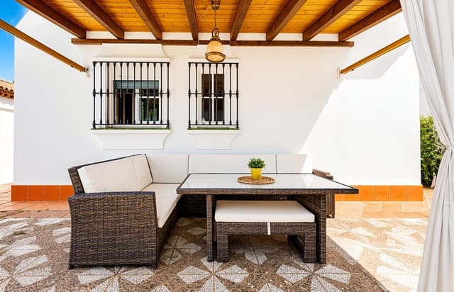 3 soveværelse Villa til salg i Chiclana de la Frontera med swimmingpool garage - € 399.900 (Ref: 9851961)