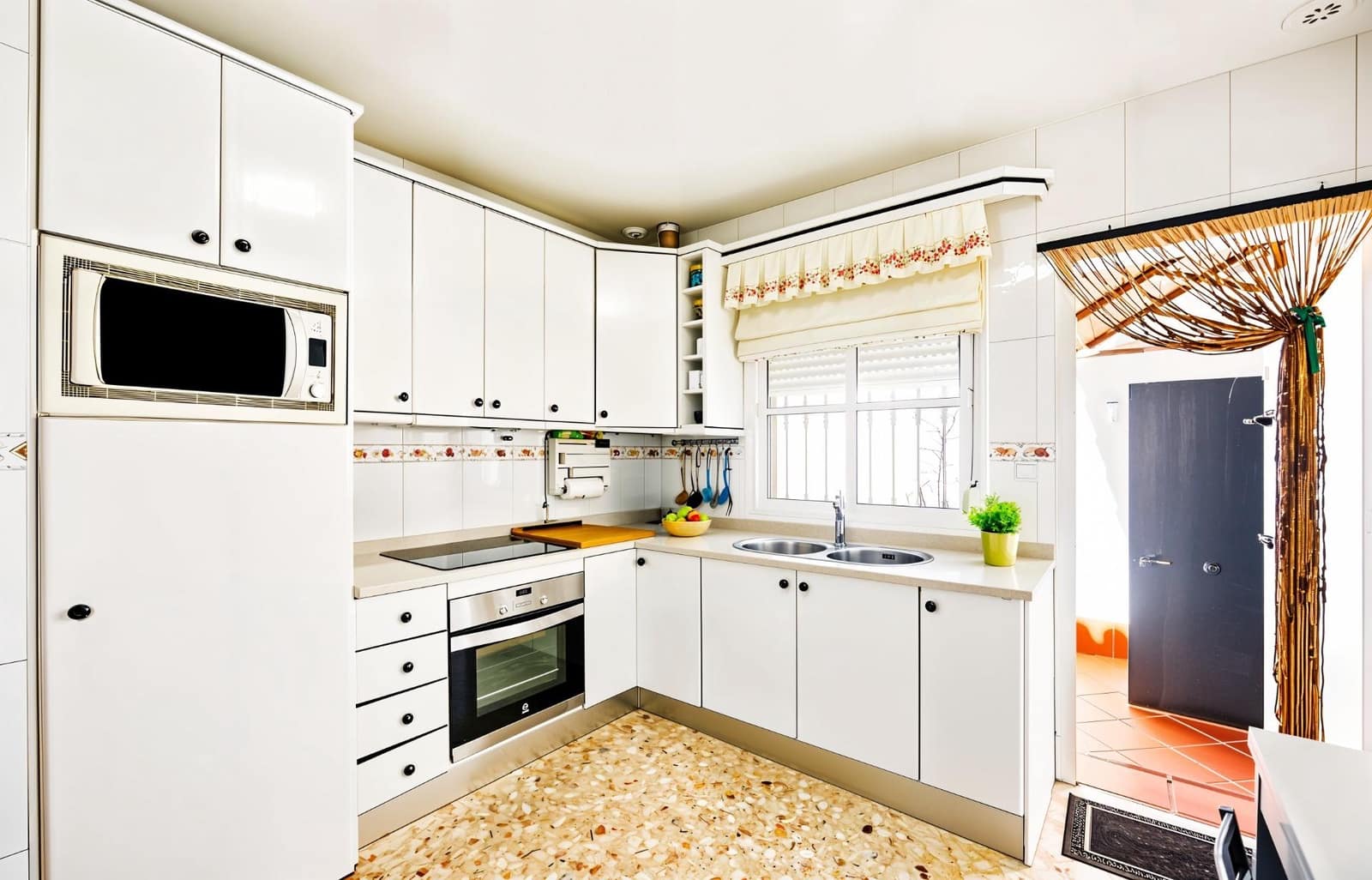 Chalet de 3 habitaciones en Chiclana de la Frontera en venta con piscina garaje - 399.900 € (Ref: 9851961)