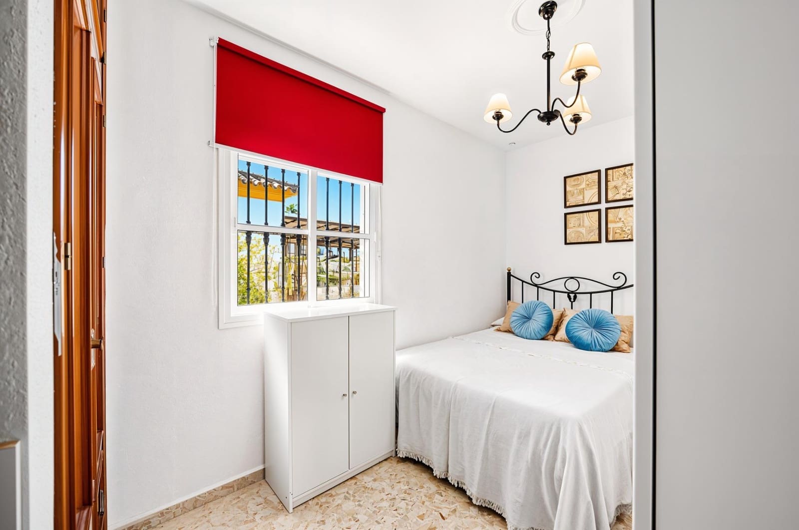 Chalet de 3 habitaciones en Chiclana de la Frontera en venta con piscina garaje - 399.900 € (Ref: 9851961)