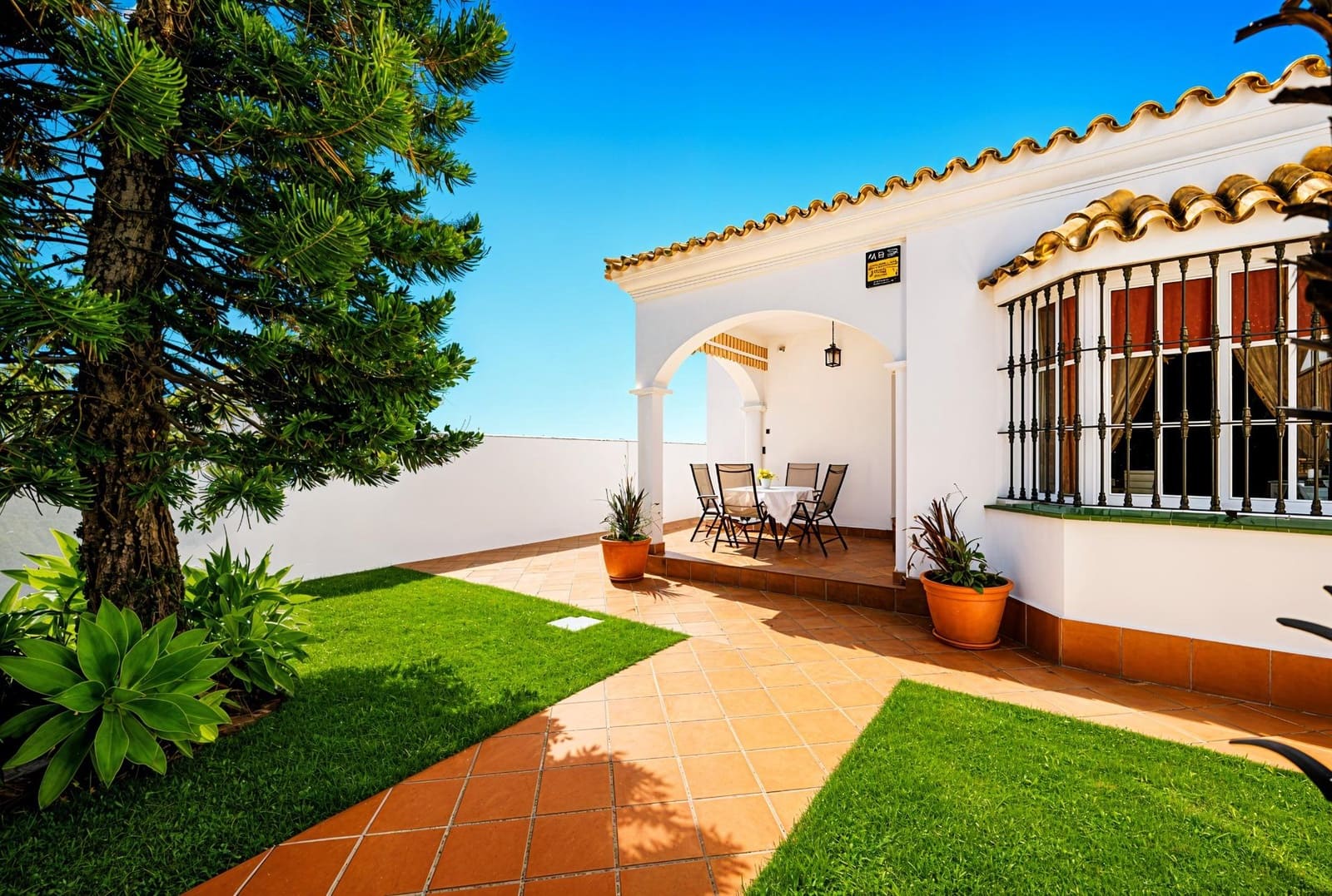 Chalet de 3 habitaciones en Chiclana de la Frontera en venta con piscina garaje - 399.900 € (Ref: 9851961)