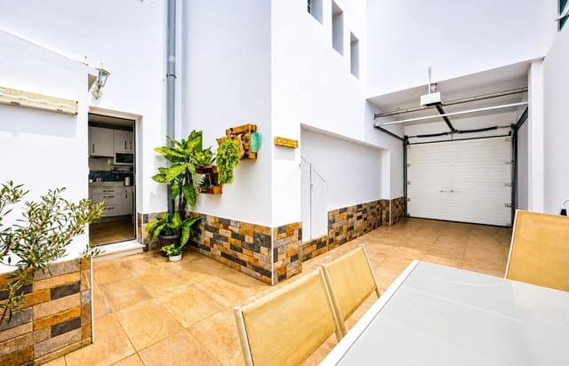 3 quarto Moradia em Banda para venda em Chiclana de la Frontera com garagem - 214 990 € (Ref: 9892575)