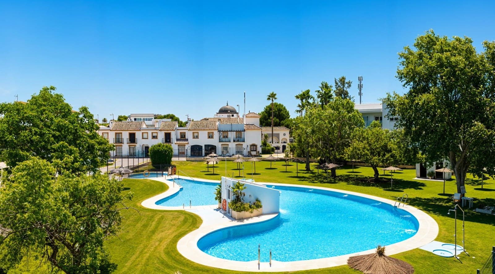 2 sovrum Lägenhet till salu i Chiclana de la Frontera med pool - 224 900 € (Ref: 9903835)