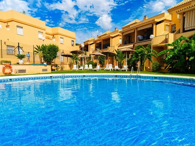 Apartamento de 2 habitaciones en Chiclana de la Frontera en venta con piscina garaje - 274.990 € (Ref: 9908216)
