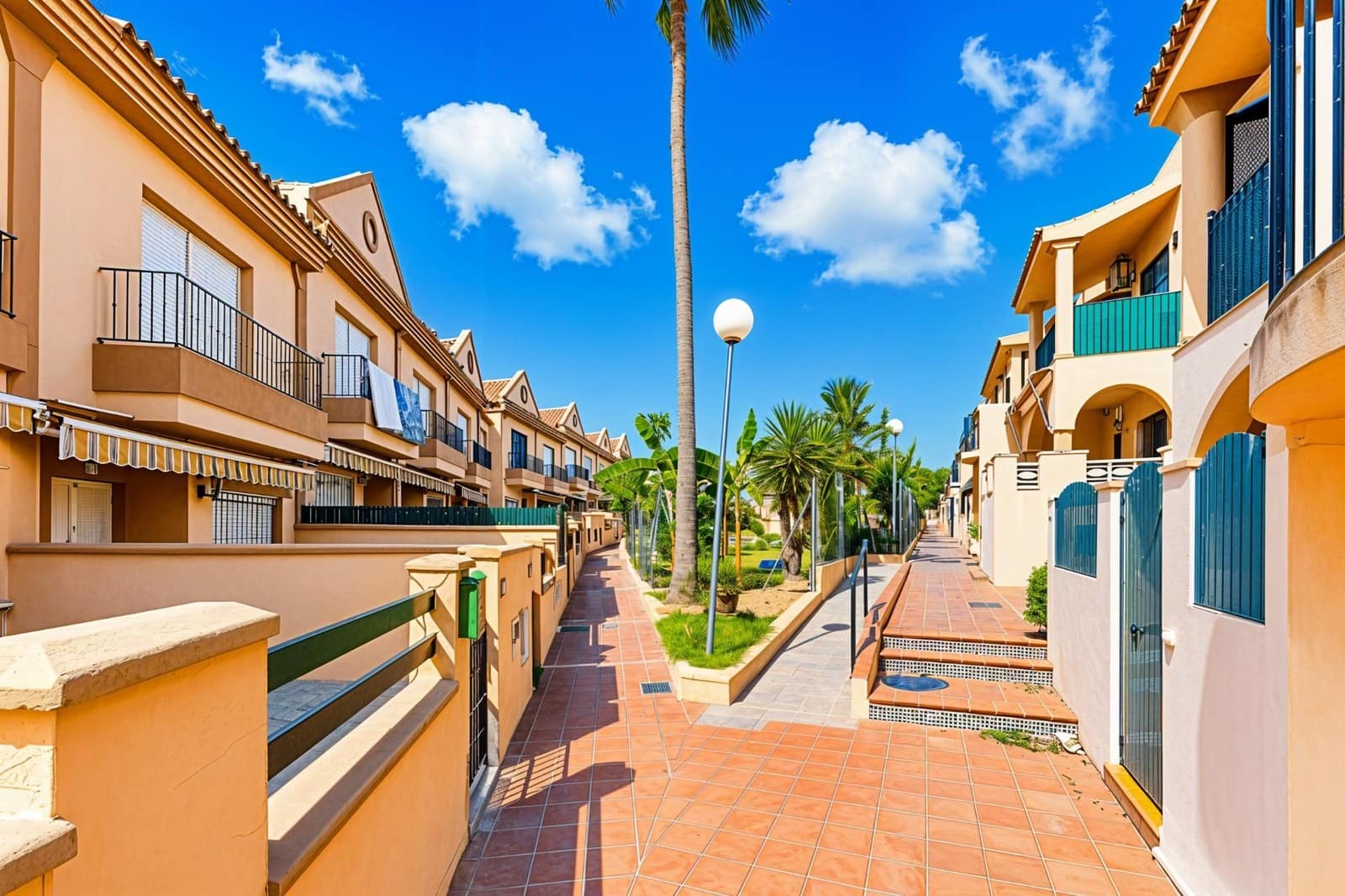 2 bedroom Apartment for sale in Chiclana de la Frontera with pool garage - € 274,990 (Ref: 9908216)