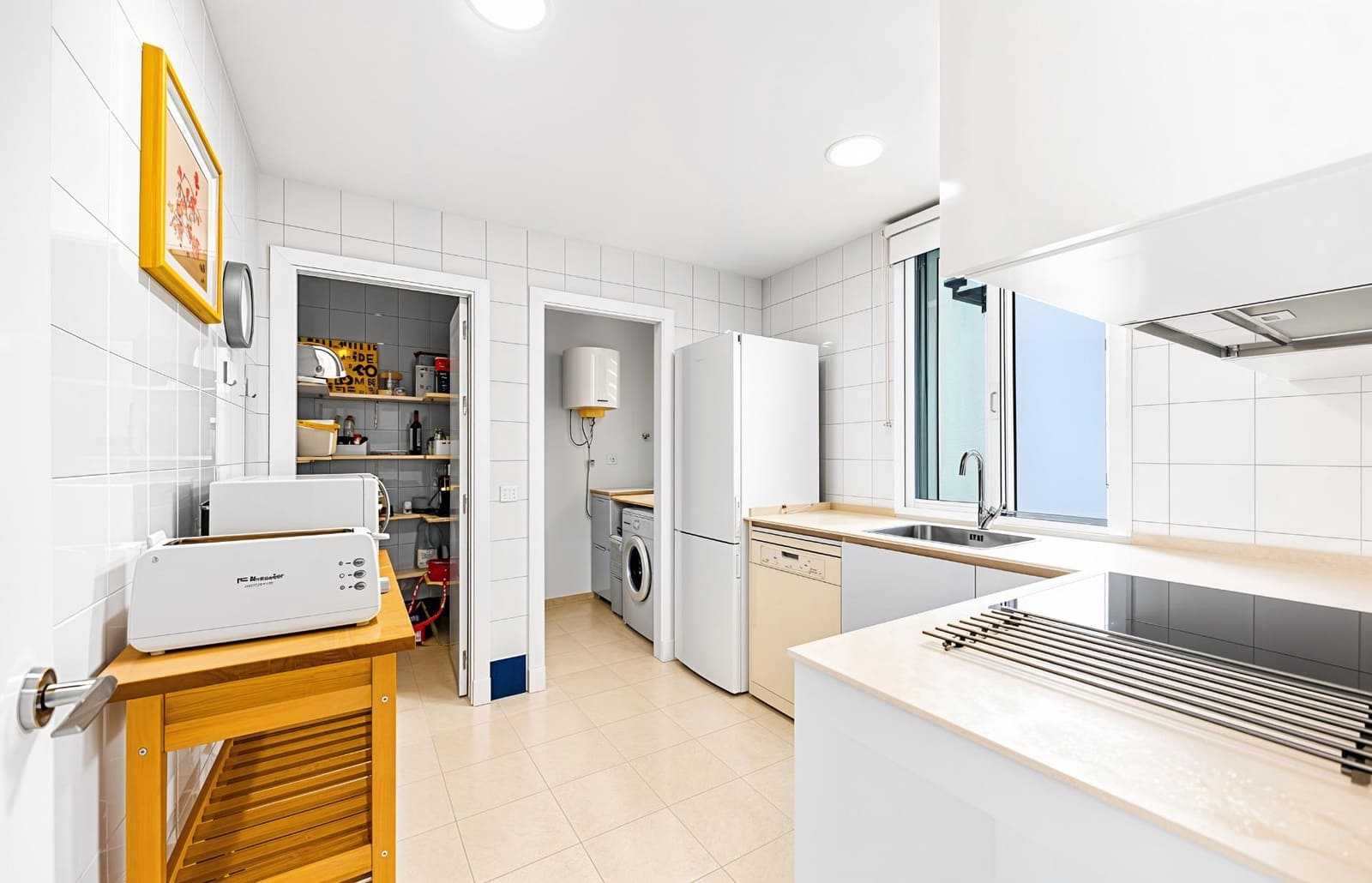 2 bedroom Apartment for sale in Novo Sancti Petri with pool - € 425,000 (Ref: 9929585)