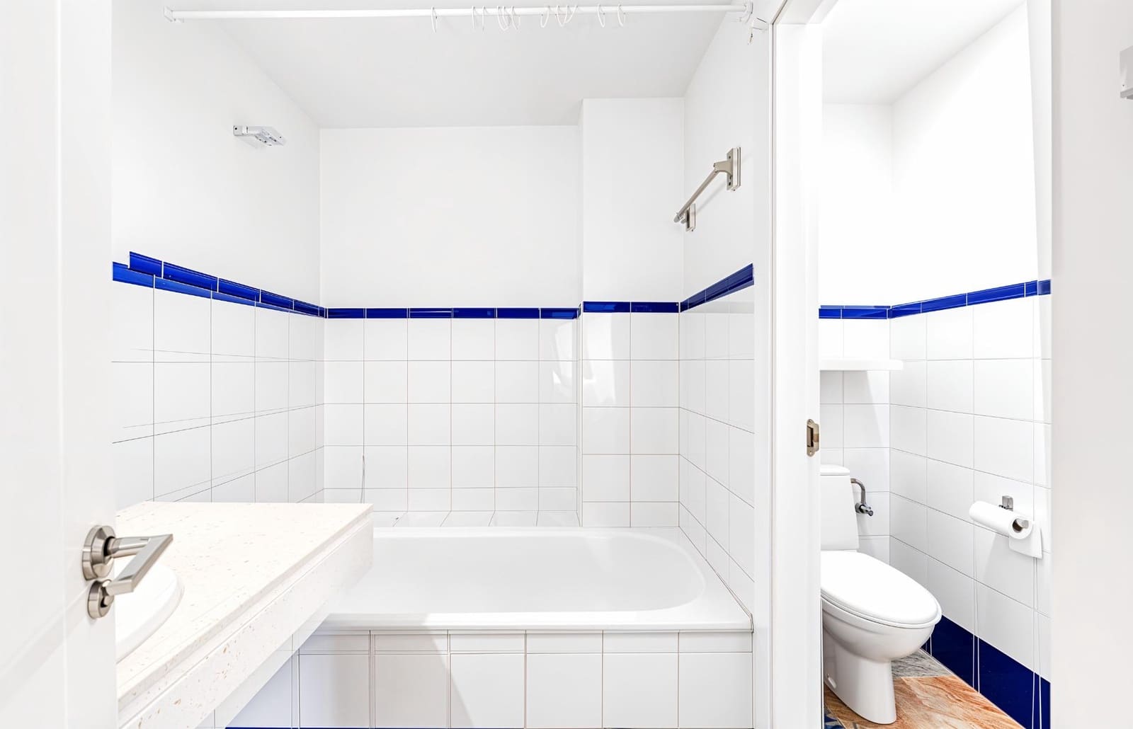 2 bedroom Apartment for sale in Novo Sancti Petri with pool - € 425,000 (Ref: 9929585)