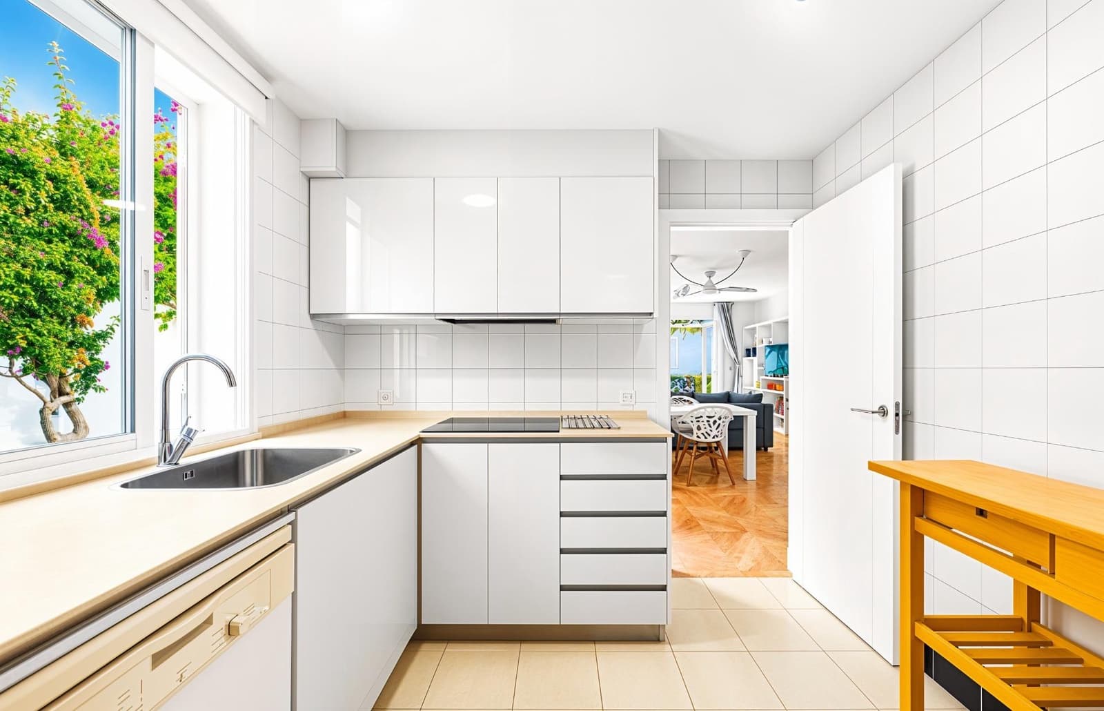 2 bedroom Apartment for sale in Novo Sancti Petri with pool - € 425,000 (Ref: 9929585)