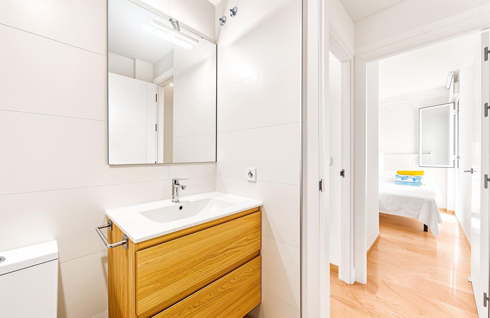 2 bedroom Apartment for sale in Novo Sancti Petri with pool - € 425,000 (Ref: 9929585)