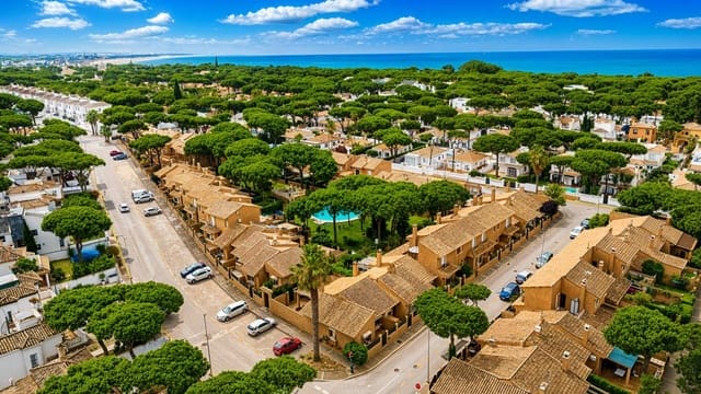 2 sypialnia Dom szeregowy na sprzedaż w Chiclana de la Frontera z basenem - 349 900 € (Ref: 9929586)