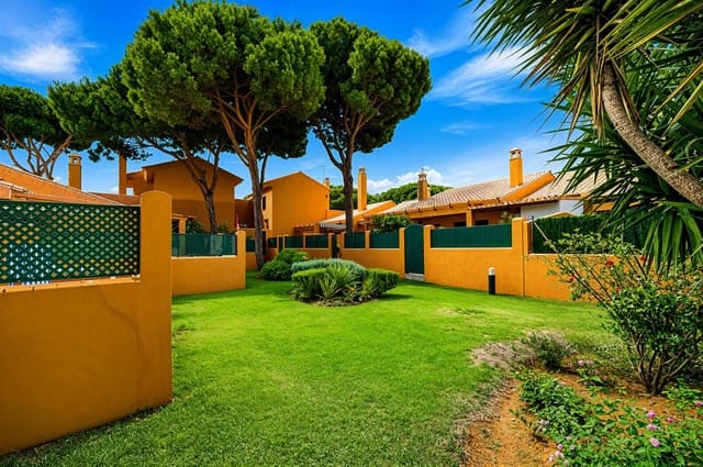 2 bedroom Terraced Villa for sale in Chiclana de la Frontera with pool - € 349,900 (Ref: 9929586)
