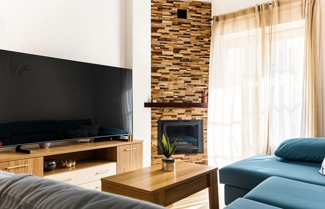 3 slaapkamer Rijtjeshuis te koop in Chiclana de la Frontera met garage - € 219.990 (Ref: 9934395)