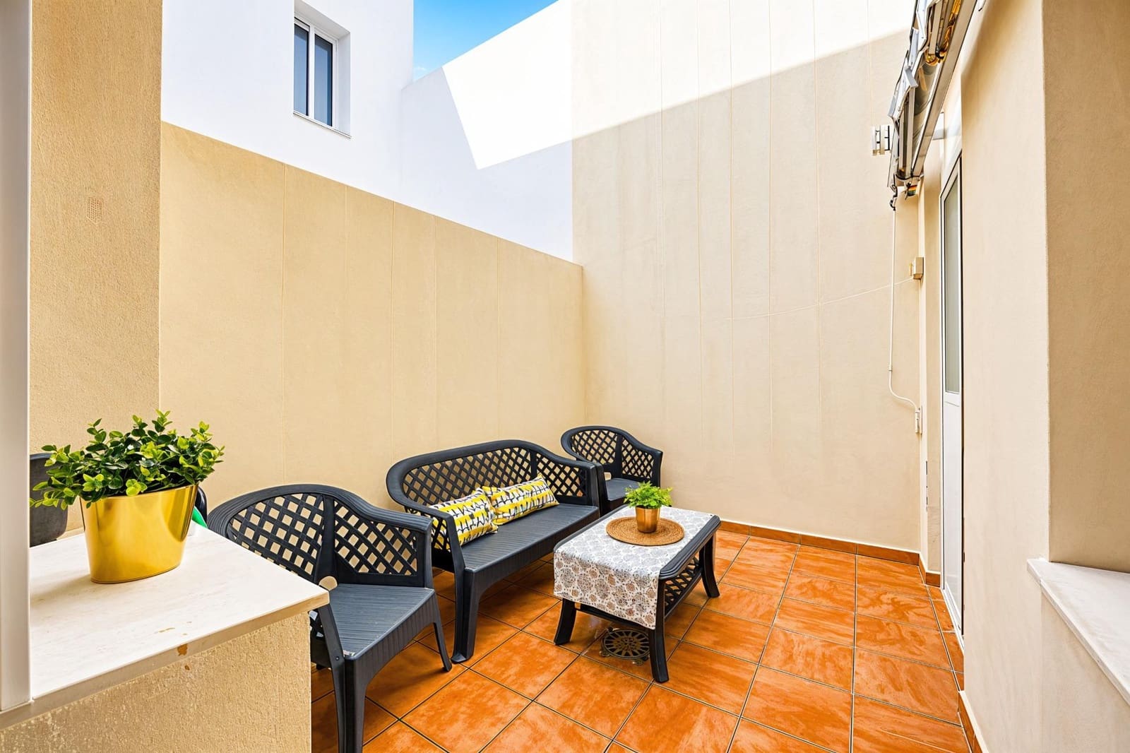 3 makuuhuone Rivitalo myytävänä paikassa Chiclana de la Frontera mukana 
autotalli - 229 900 € (Ref: 9945929)