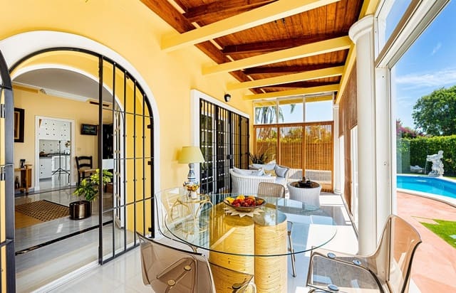 5 soverom Villa til salgs i Novo Sancti Petri, Chiclana de la Frontera med svømmebasseng - € 1 200 000 (Ref: 9945930)