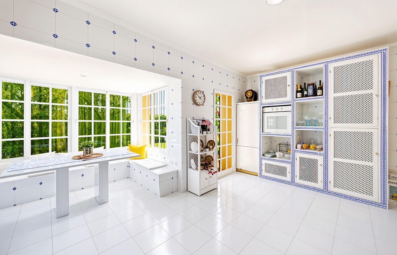 5 slaapkamer Villa te koop in Novo Sancti Petri met zwembad - € 1.200.000 (Ref: 9945930)