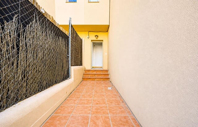 3 makuuhuone Rivitalo myytävänä paikassa Chiclana de la Frontera - 285 000 € (Ref: 9959965)