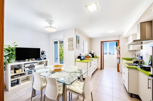 3 quarto Apartamento para venda em Chiclana de la Frontera - 199 990 € (Ref: 9975611)
