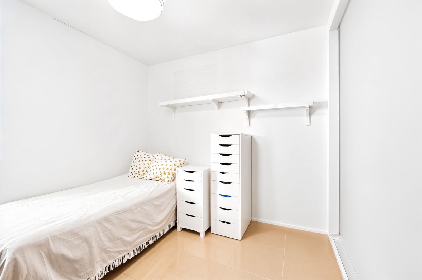 3 bedroom Flat for sale in Chiclana de la Frontera - € 199,990 (Ref: 9975611)