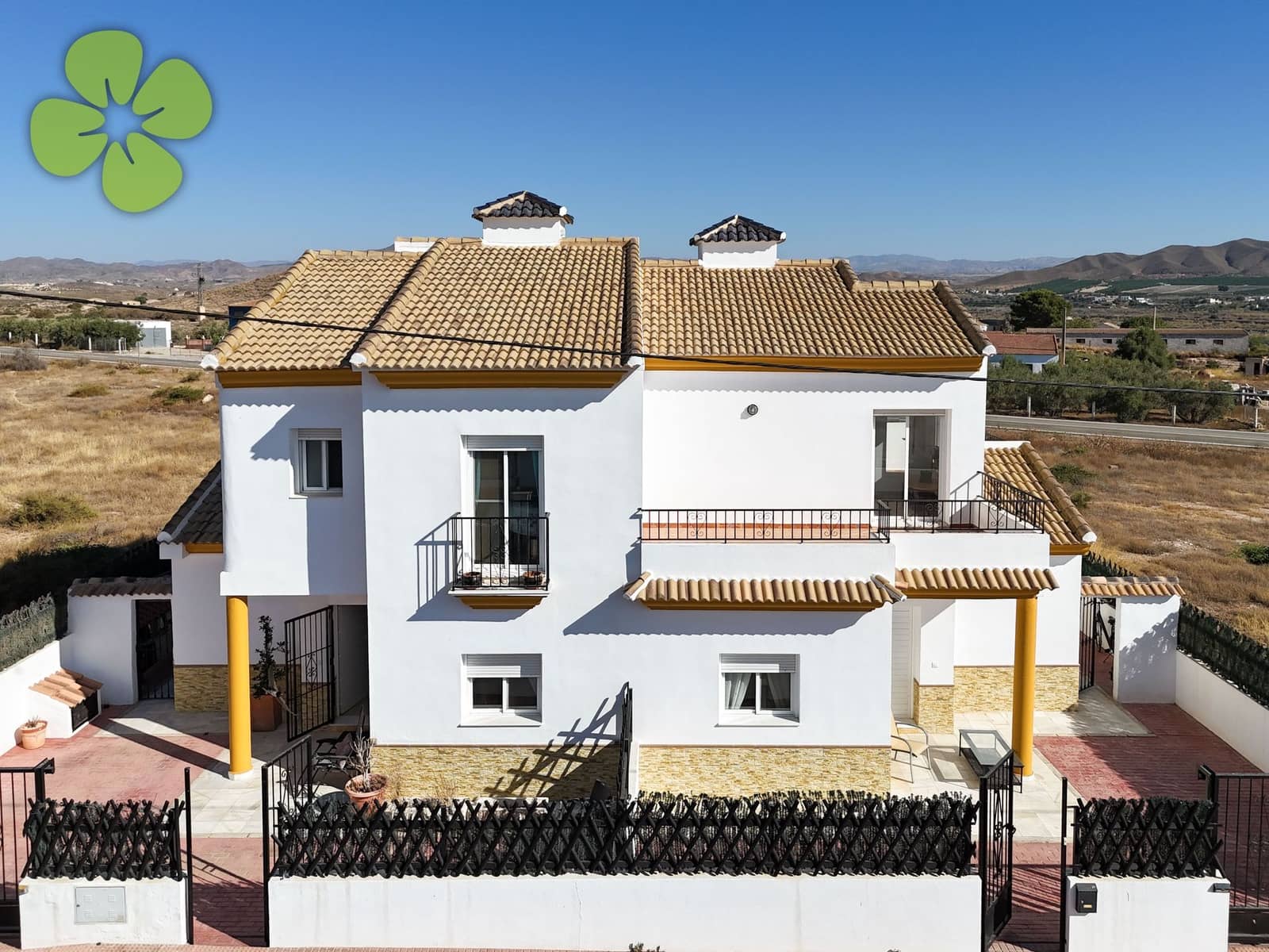 5 Zimmer Villa zu verkaufen in Huercal-Overa mit Pool - 270.000 € (Ref: 10007960)
