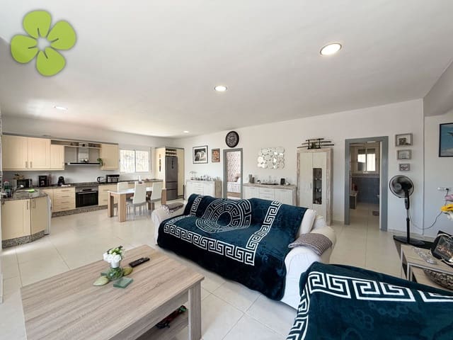 3 Zimmer Villa zu verkaufen in Líjar mit Pool - 245.000 € (Ref: 10008046)
