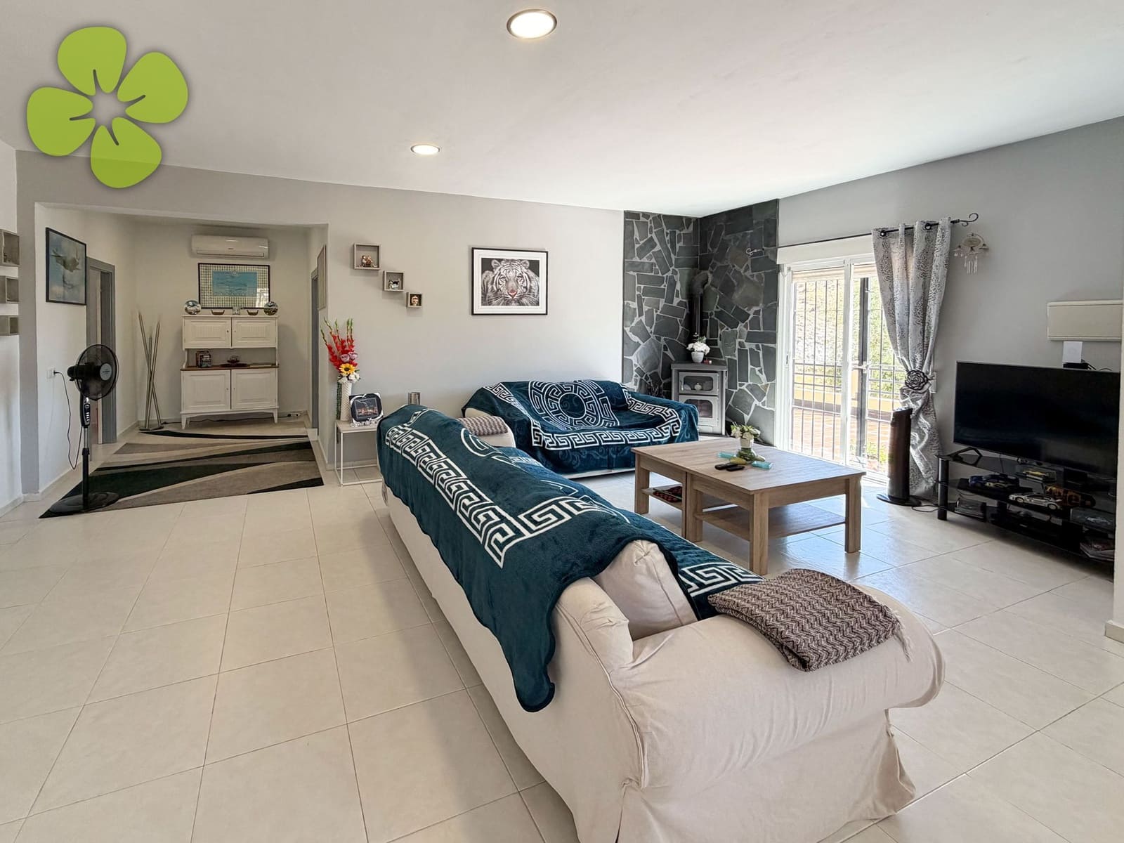 3 Zimmer Villa zu verkaufen in Lijar mit Pool - 245.000 € (Ref: 10008046)