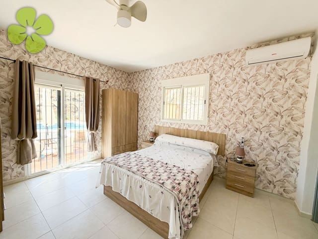 3 Zimmer Villa zu verkaufen in Líjar mit Pool - 245.000 € (Ref: 10008046)