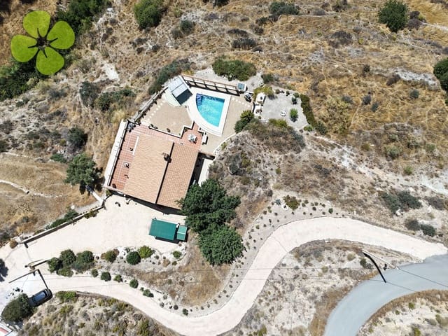 3 Zimmer Villa zu verkaufen in Líjar mit Pool - 245.000 € (Ref: 10008046)