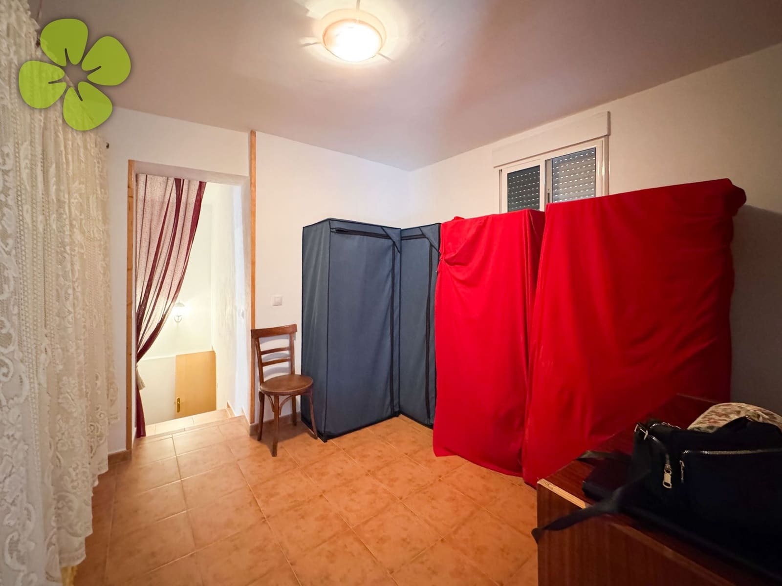 8 bedroom Townhouse for sale in Sierro - € 109,000 (Ref: 10031055)