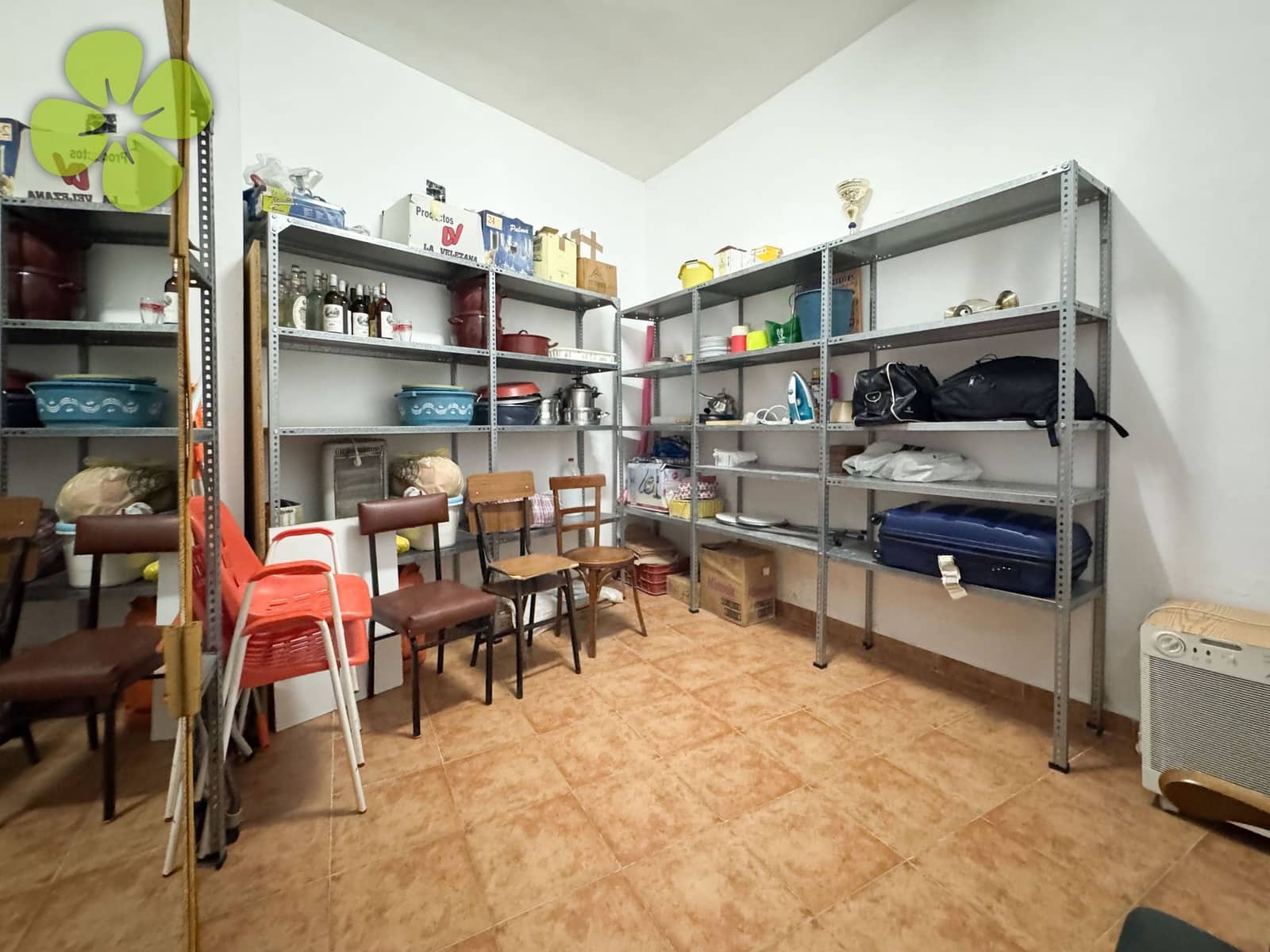 8 bedroom Townhouse for sale in Sierro - € 109,000 (Ref: 10031055)