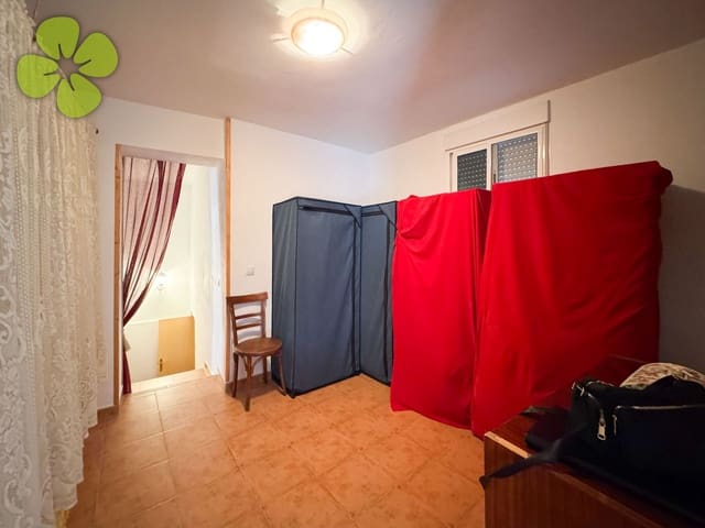 8 soverom Hus til salgs i Sierro - € 109 000 (Ref: 10031055)