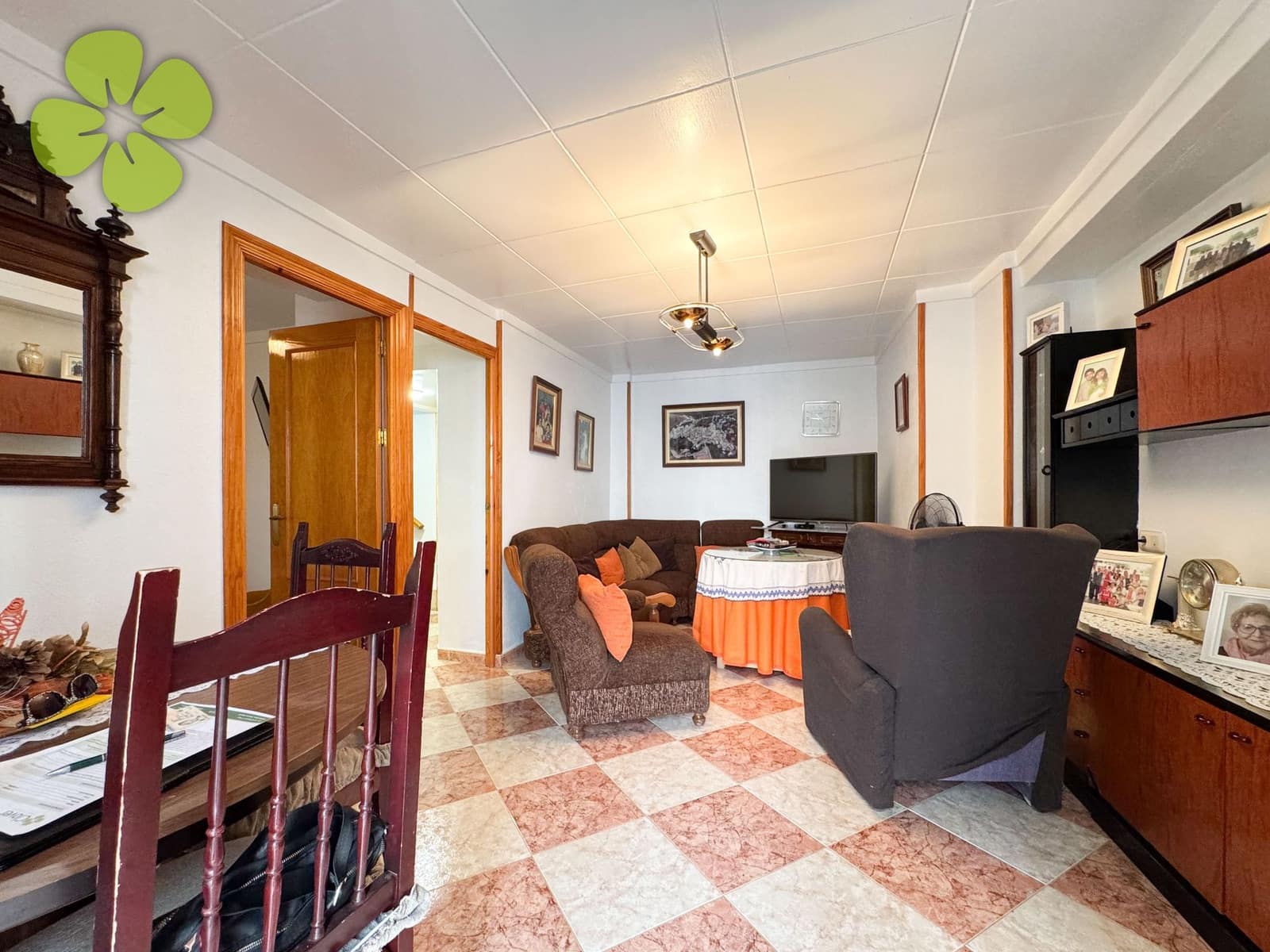 8 bedroom Townhouse for sale in Sierro - € 109,000 (Ref: 10031055)