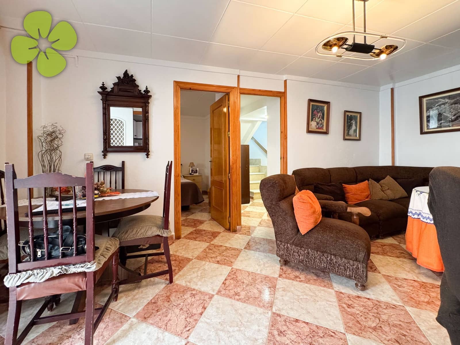 8 bedroom Townhouse for sale in Sierro - € 109,000 (Ref: 10031055)