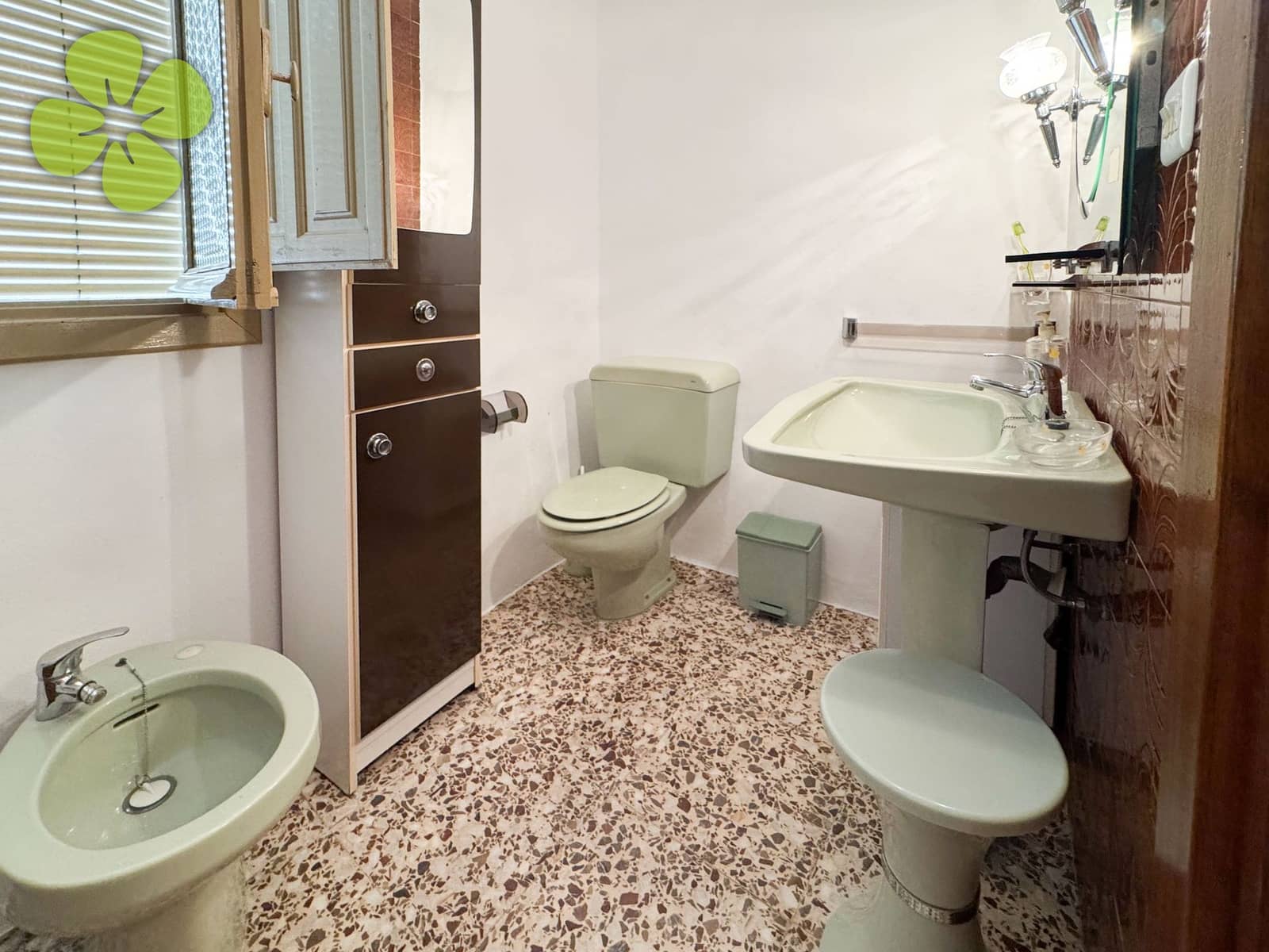 8 bedroom Townhouse for sale in Sierro - € 109,000 (Ref: 10031055)