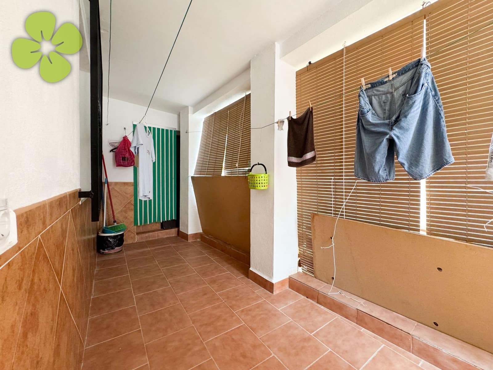 8 bedroom Townhouse for sale in Sierro - € 109,000 (Ref: 10031055)
