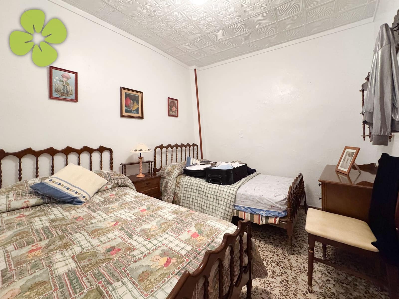 8 bedroom Townhouse for sale in Sierro - € 109,000 (Ref: 10031055)