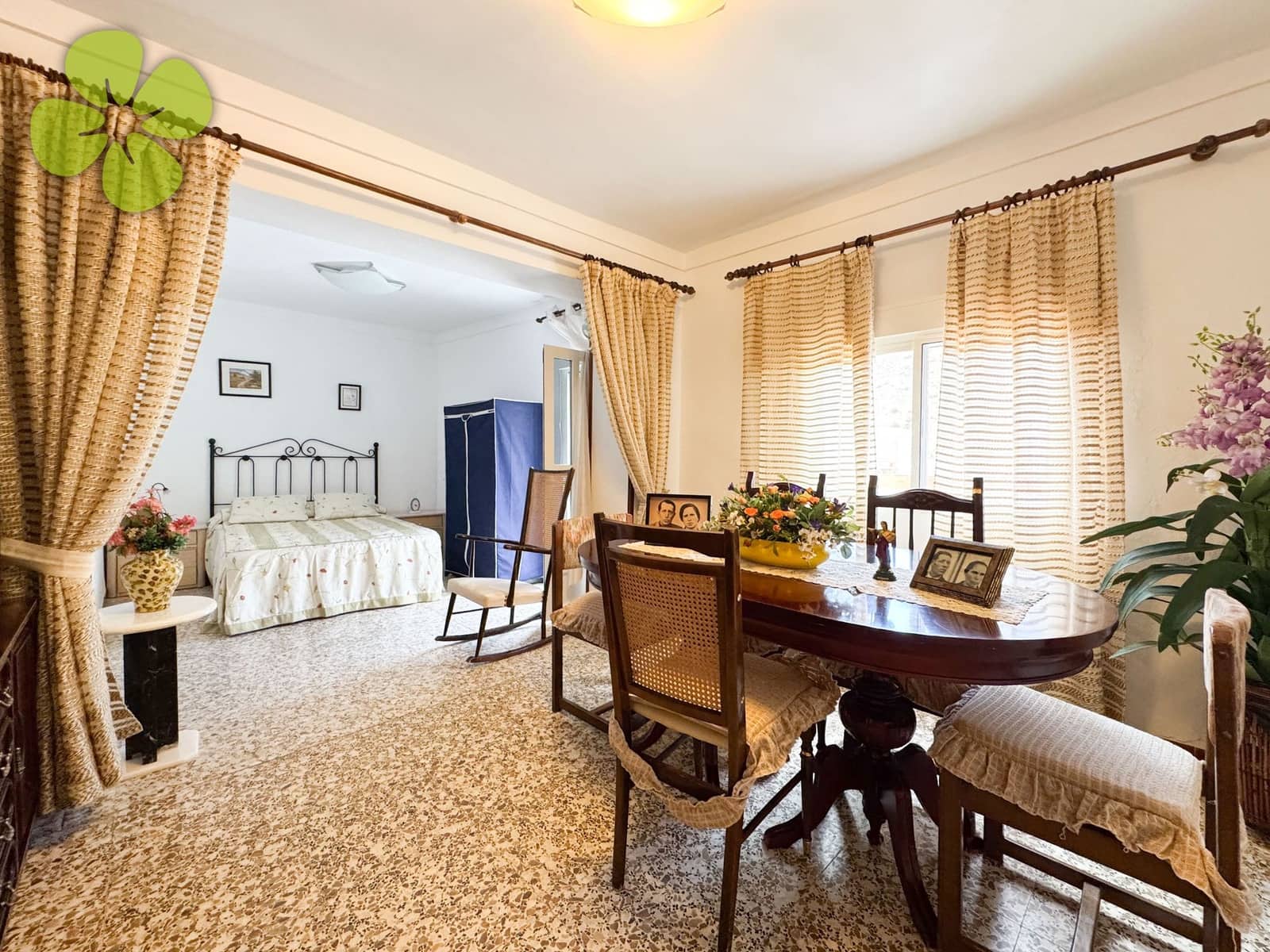 8 bedroom Townhouse for sale in Sierro - € 109,000 (Ref: 10031055)