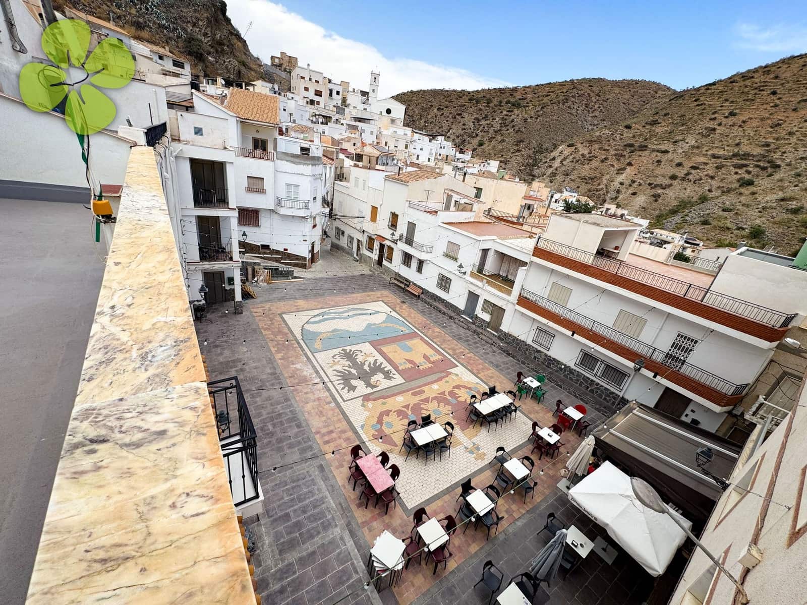 8 bedroom Townhouse for sale in Sierro - € 109,000 (Ref: 10031055)
