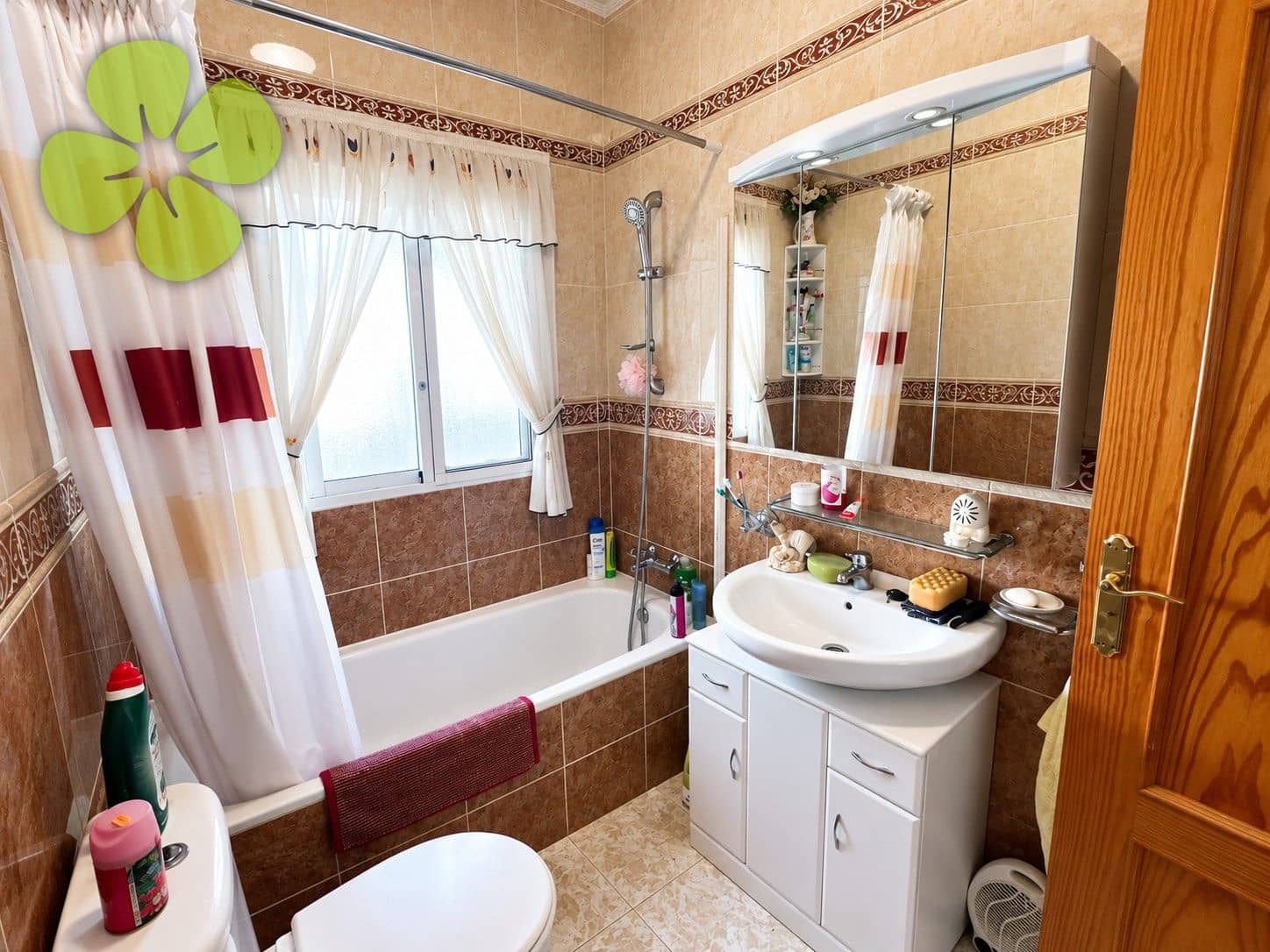 Chalet de 4 habitaciones en Arboleas en venta con piscina - 275.000 € (Ref: 10080020)