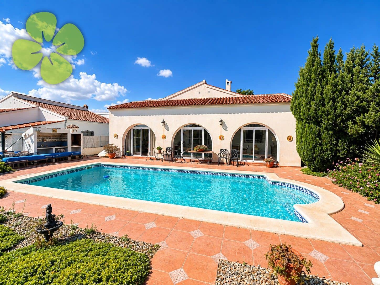 Chalet de 4 habitaciones en Arboleas en venta con piscina - 275.000 € (Ref: 10080020)