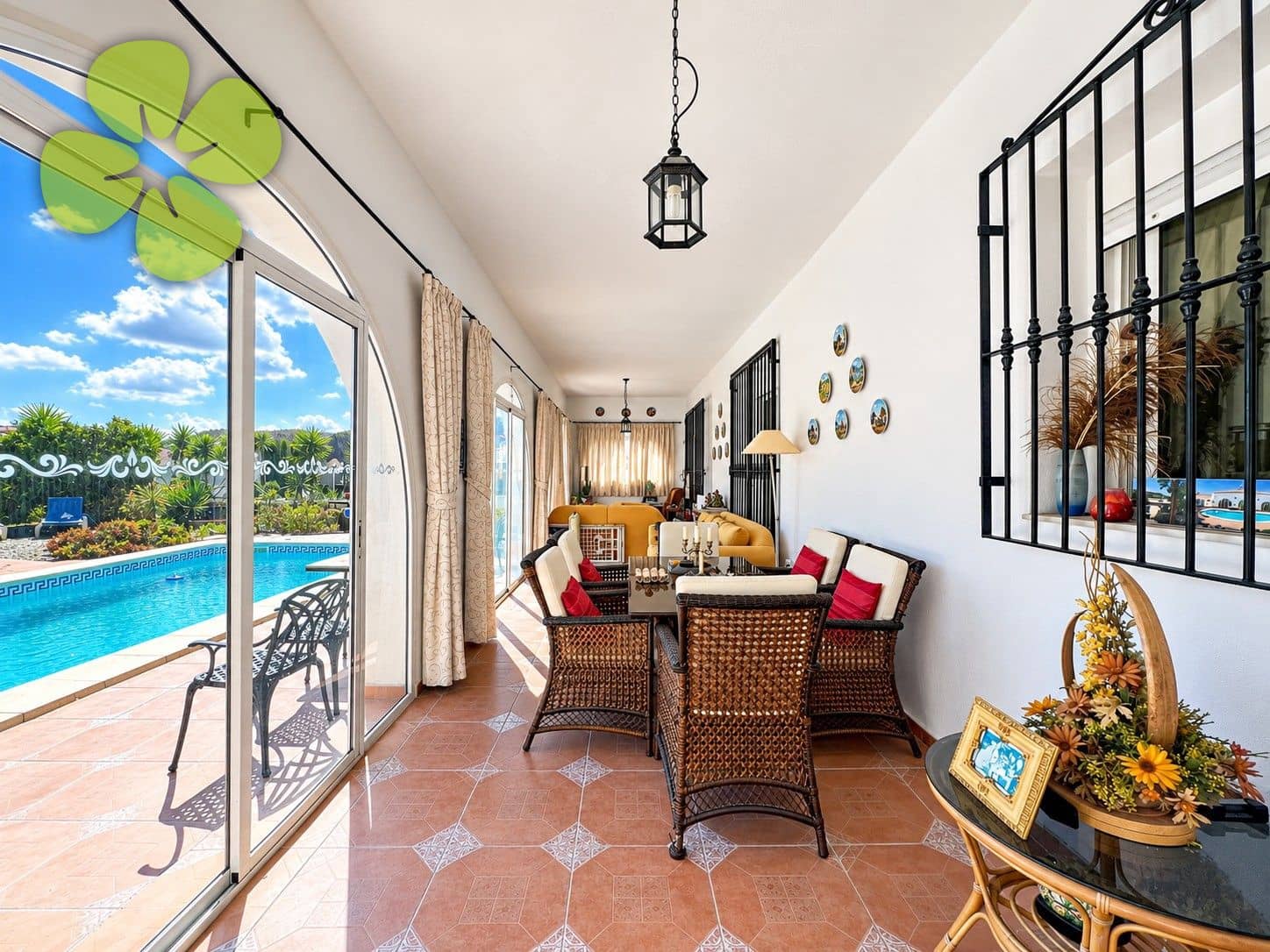 Chalet de 4 habitaciones en Arboleas en venta con piscina - 275.000 € (Ref: 10080020)
