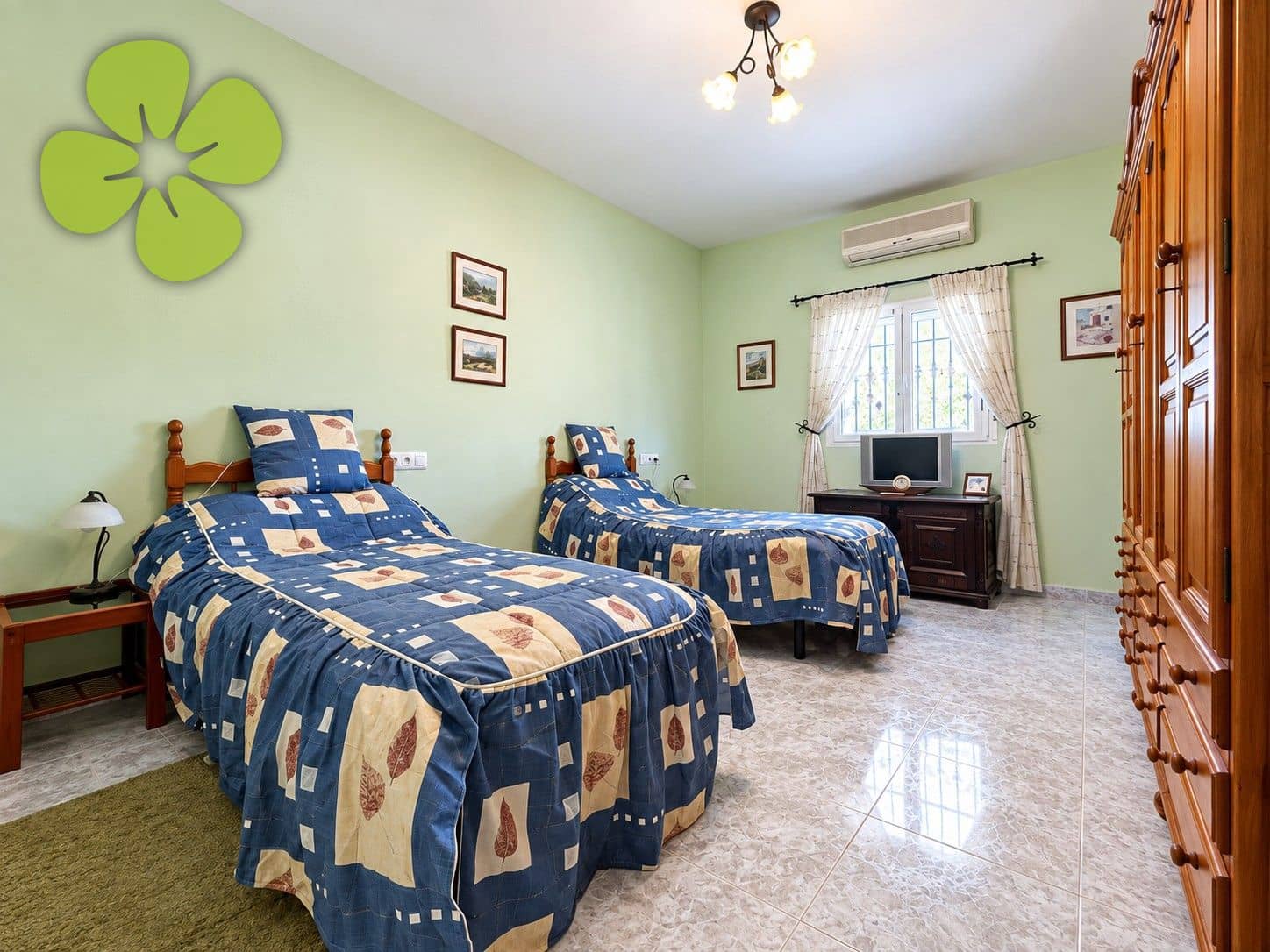 Chalet de 4 habitaciones en Arboleas en venta con piscina - 275.000 € (Ref: 10080020)