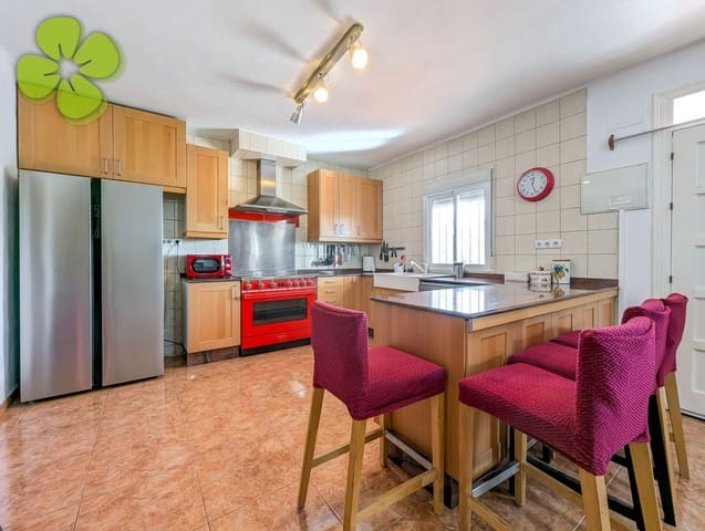 4 soveværelse Finca/Landehus til salg i Vélez-Rubio med swimmingpool garage - € 289.000 (Ref: 10103617)
