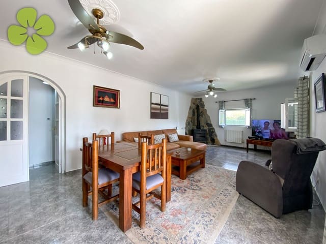4 soverom Villa til salgs i Oria med svømmebasseng garasje - € 260 000 (Ref: 10136488)