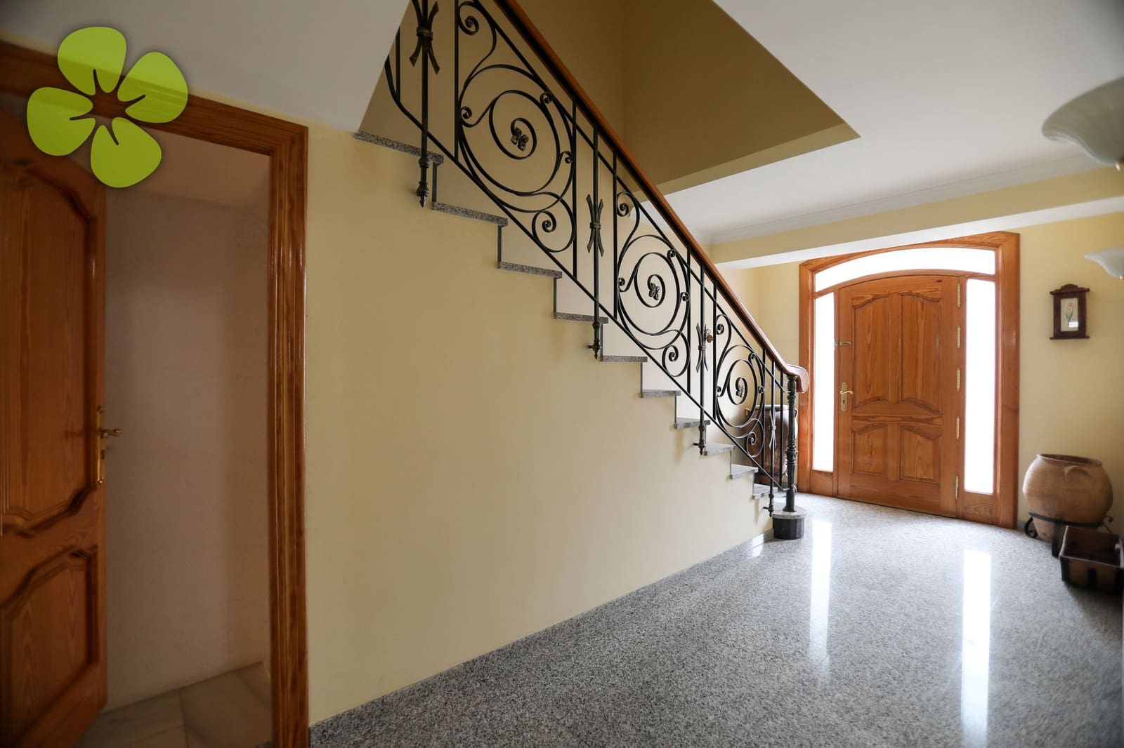 7 soveværelse Byhus til salg i Oria - € 499.000 (Ref: 10172160)