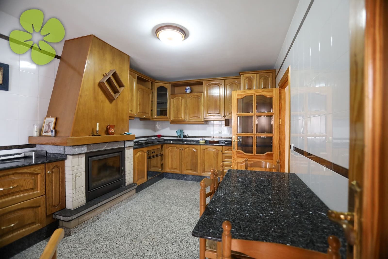 7 soveværelse Byhus til salg i Oria - € 499.000 (Ref: 10172160)