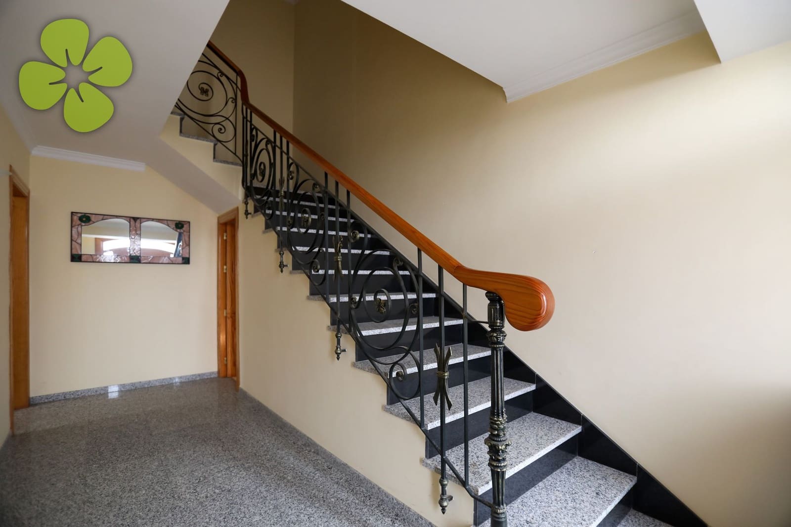 7 soveværelse Byhus til salg i Oria - € 499.000 (Ref: 10172160)