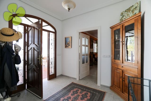 Chalet de 3 habitaciones en Albox en venta con piscina garaje - 395.000 € (Ref: 10181022)